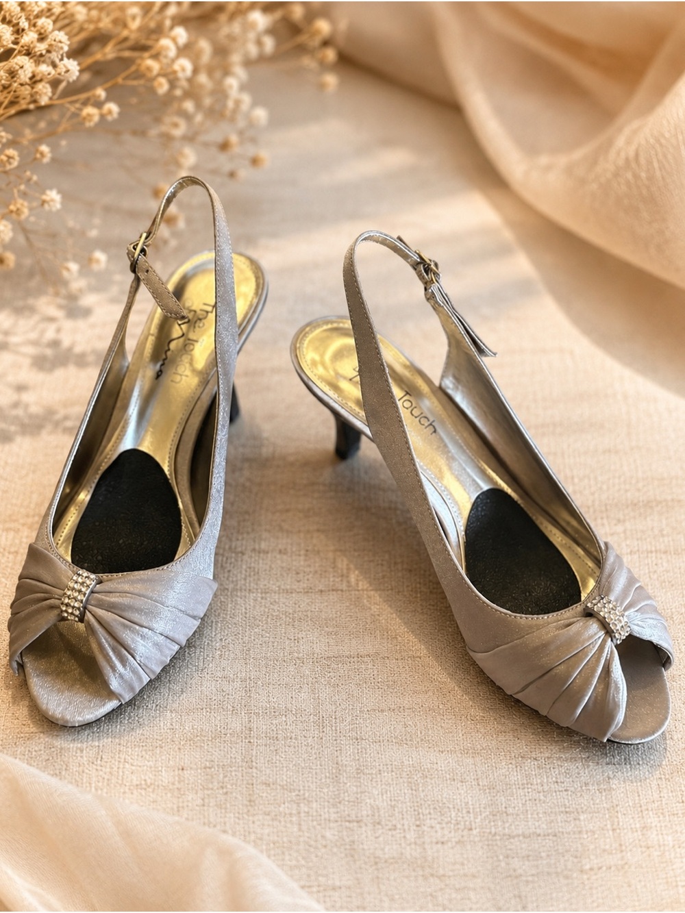 Title: The Touch of Nina Cremia Royal Silver Rhinestone Heels Size 8M